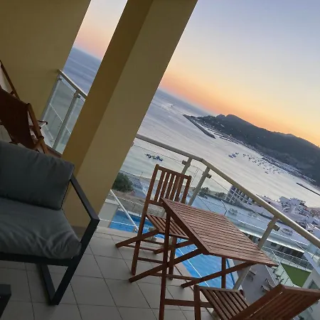 Apartment By The Sea *