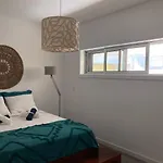 By The Sea Apartment *