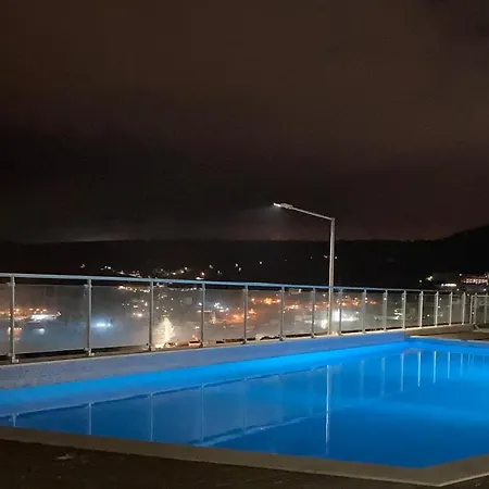 Apartment By The Sea *