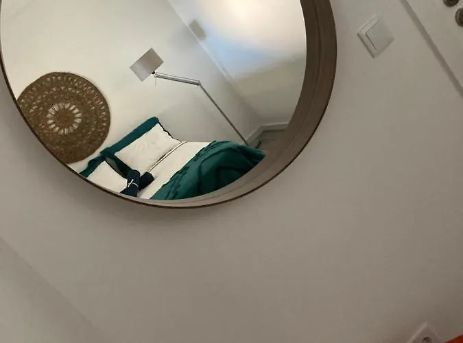 아파트 By The Sea *