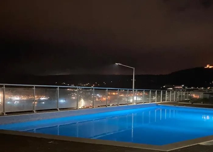 아파트 By The Sea *